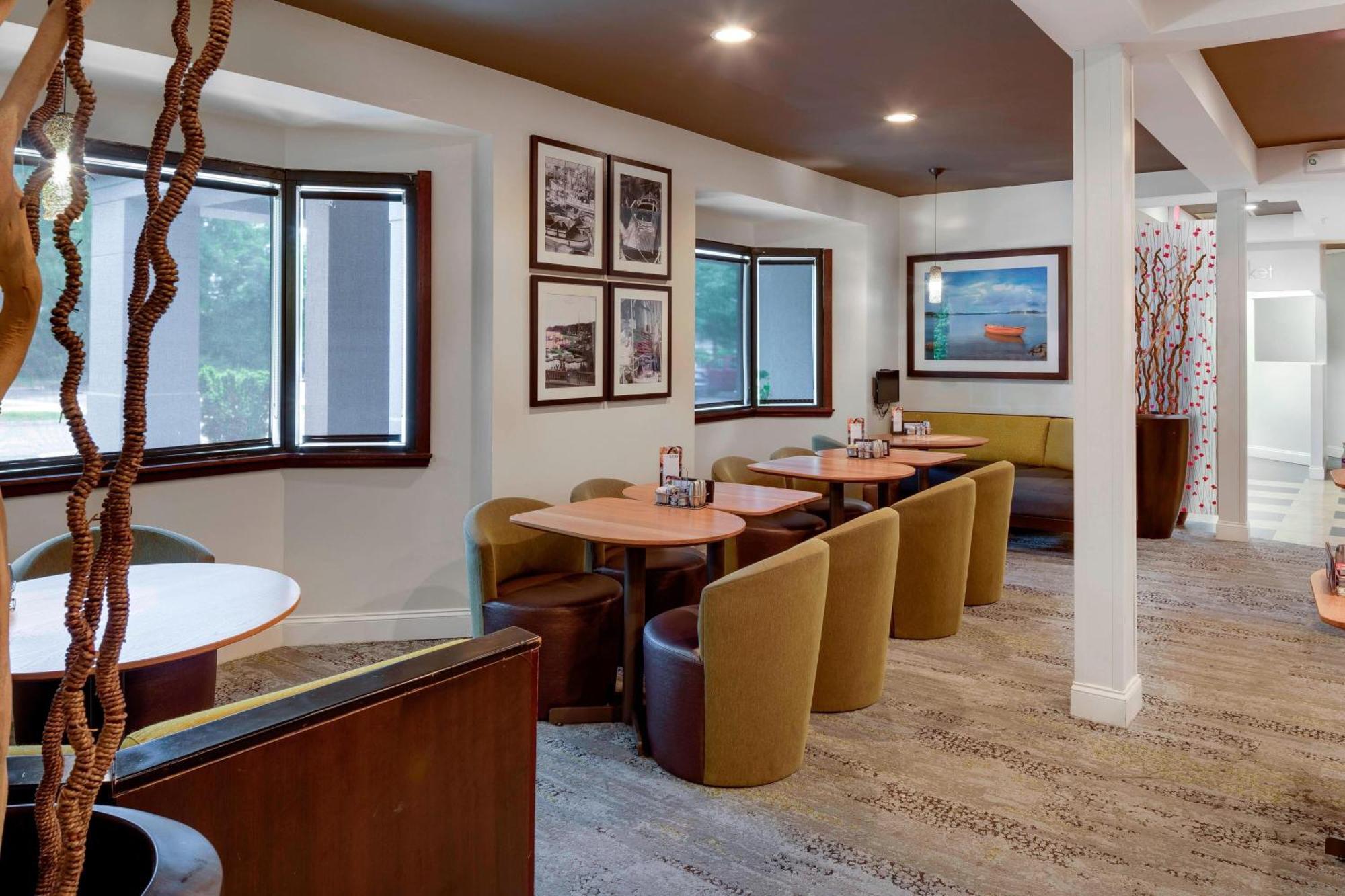 Hotel Courtyard By Marriott Portsmouth Esterno foto
