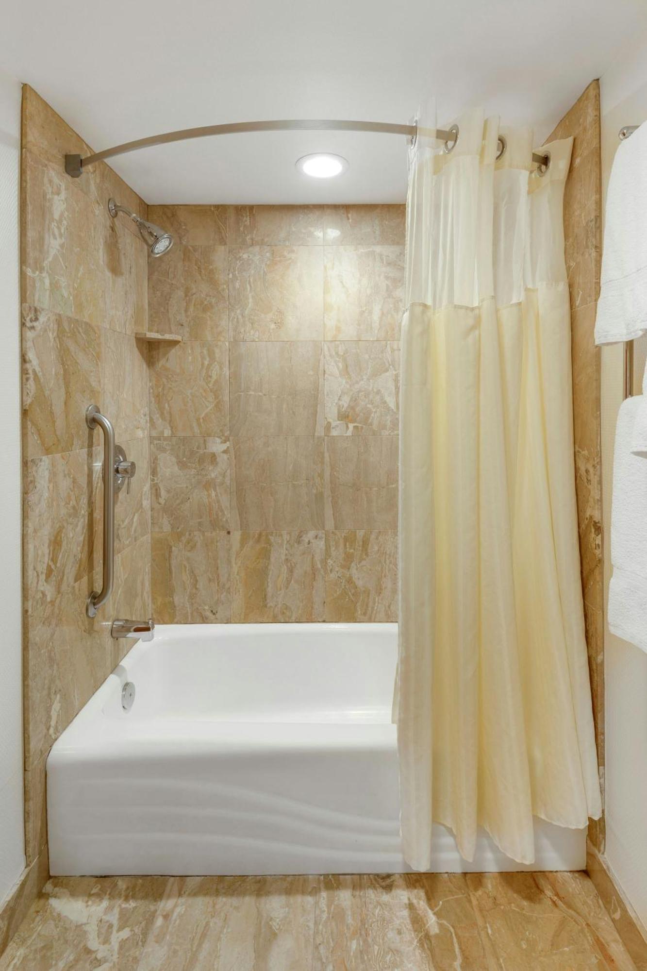 Hotel Courtyard By Marriott Portsmouth Esterno foto