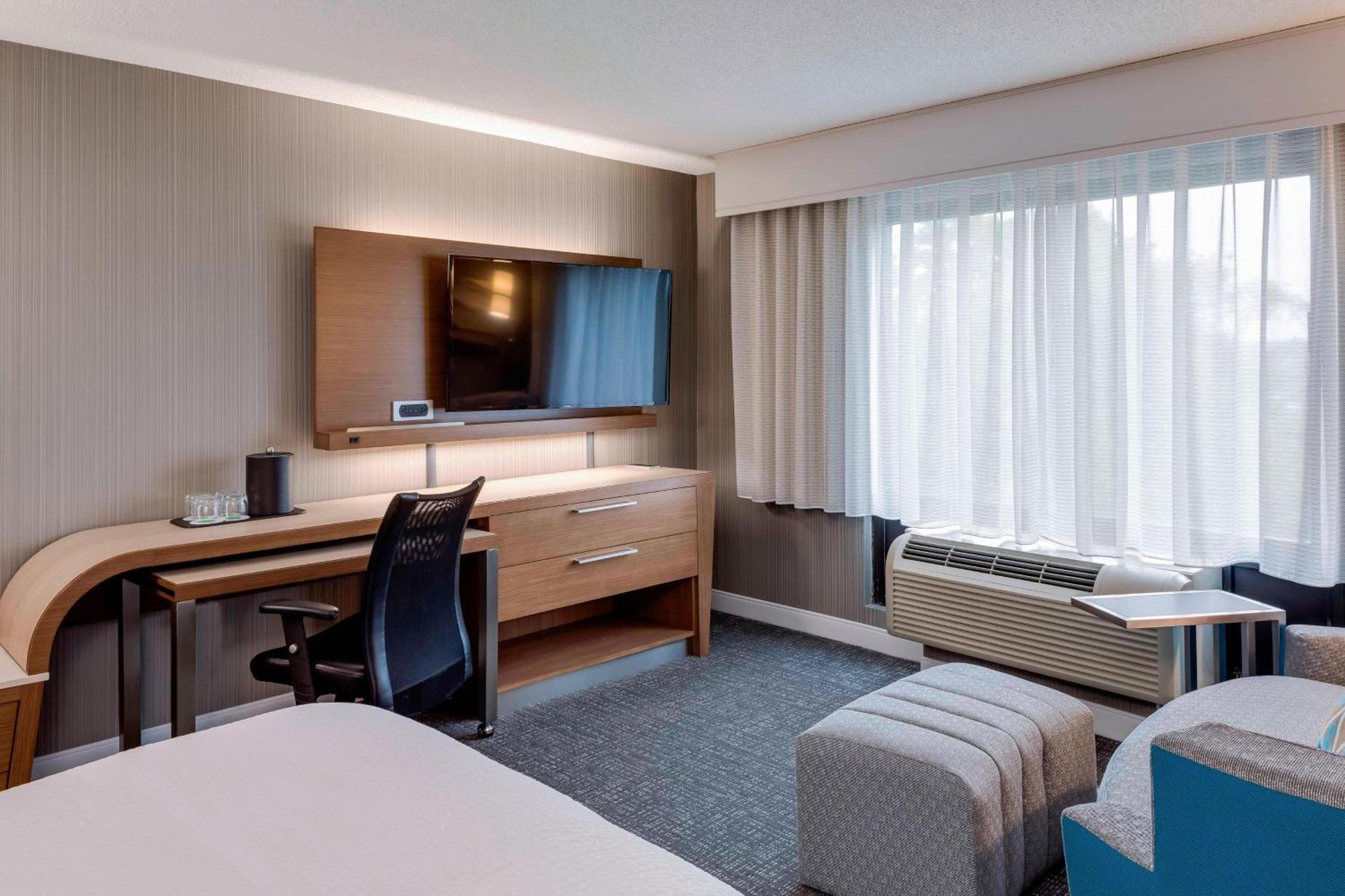 Hotel Courtyard By Marriott Portsmouth Esterno foto