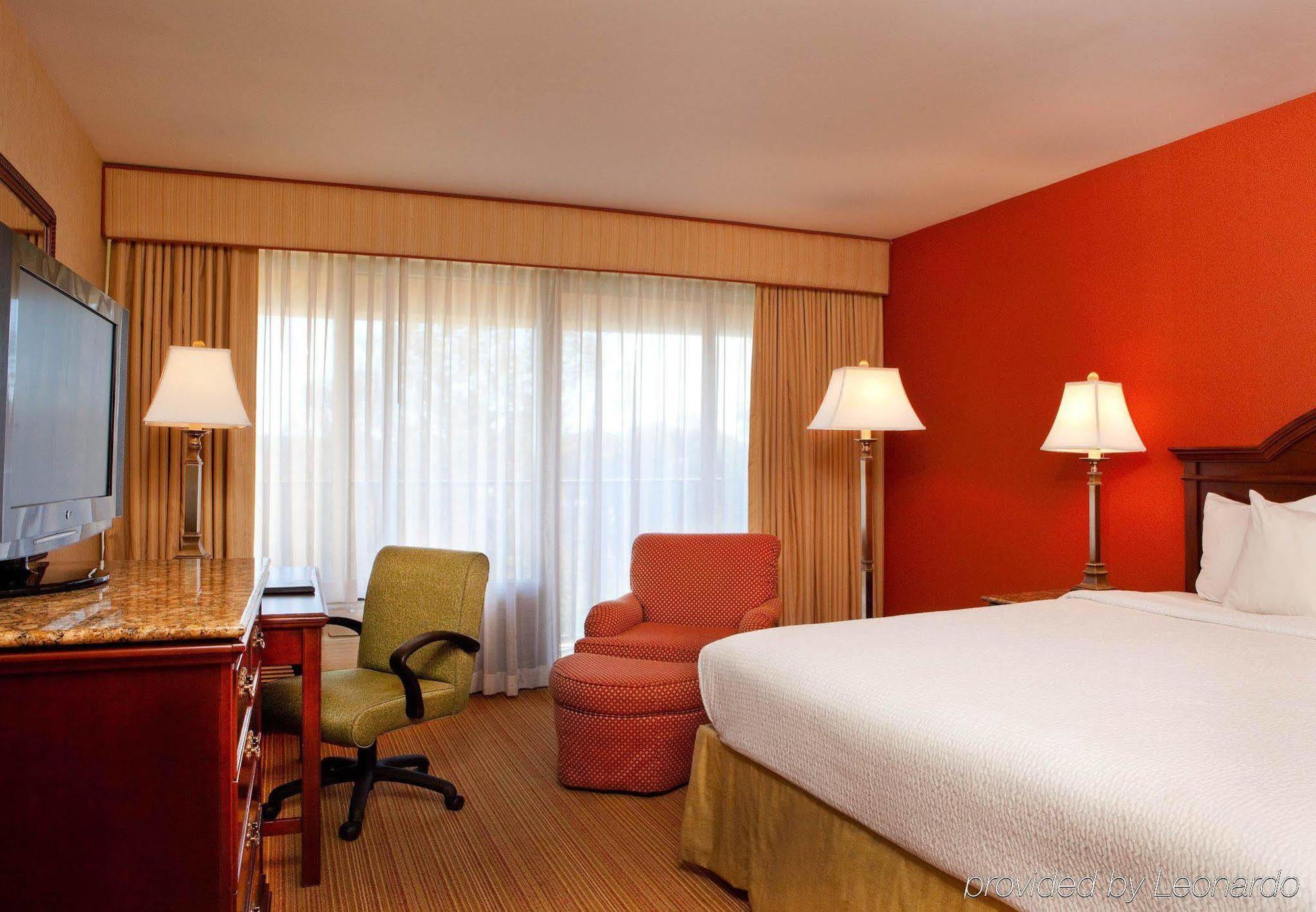 Hotel Courtyard By Marriott Portsmouth Esterno foto
